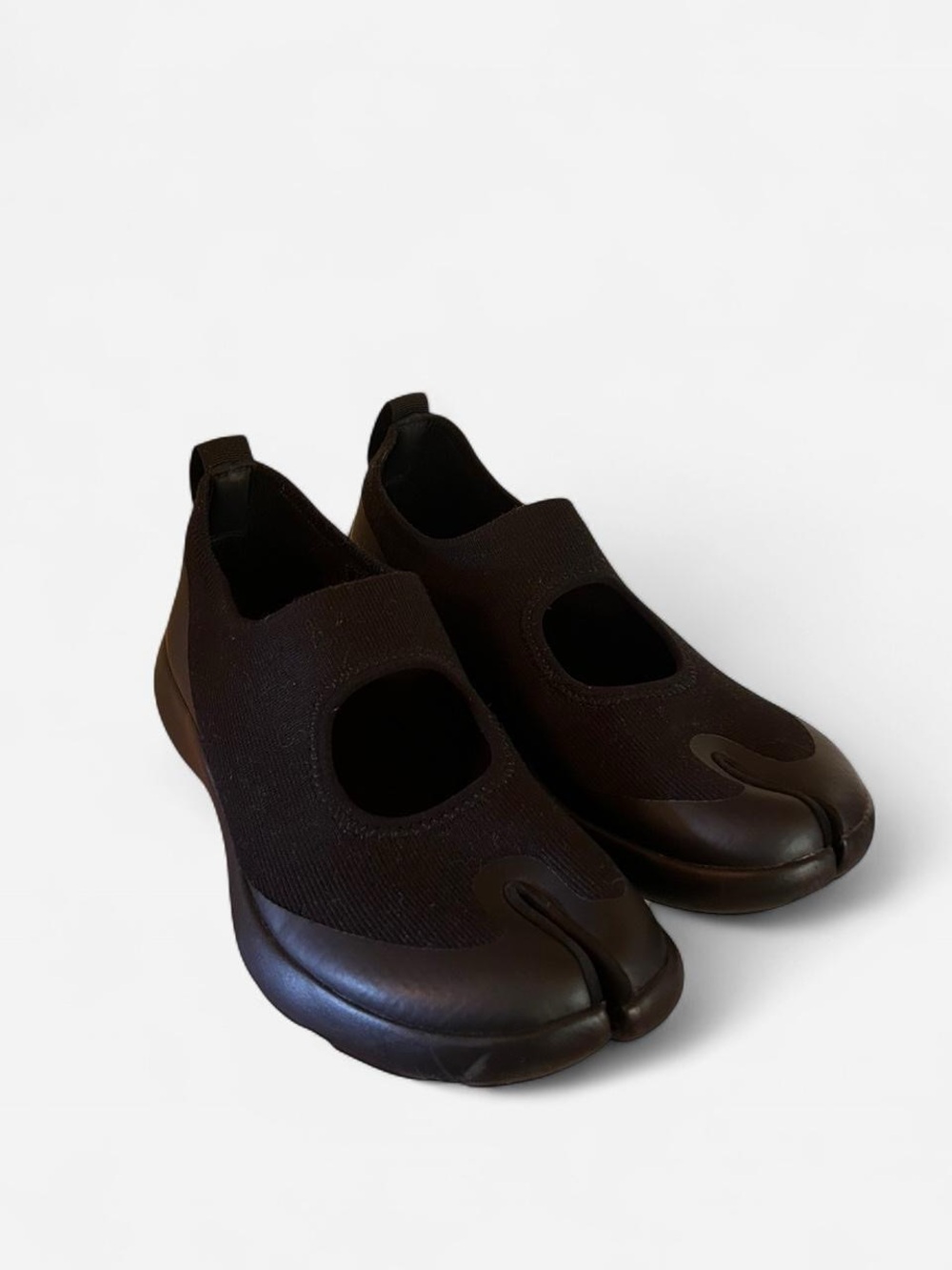 Tabi Footwear Sandal in Black Size 39 (US 8) 
Women’s sizing